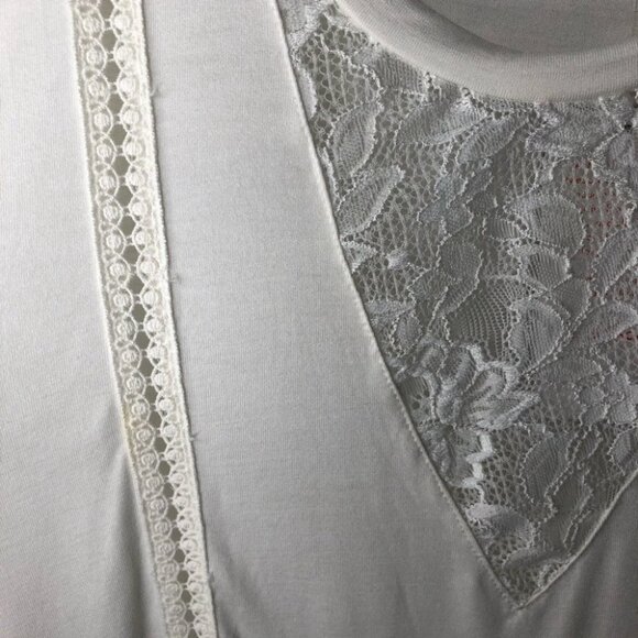 Modcloth White  Open Mind Lace V Neck Top Size‎ XL - Picture 6 of 7